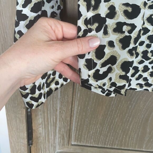Equipment Femme Silk leopard button down blouse shirt size small - Picture 15 of 16